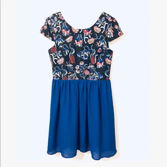 Embroidered Dress - Francesca’s - Picture 1 of 3